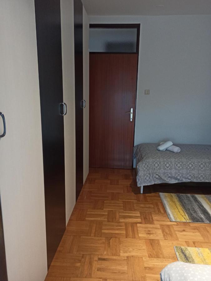 Apartman Lana ,Froudeova Ulica 3 Nasuprot Zg Velesajma Apartment Zagreb Exterior photo